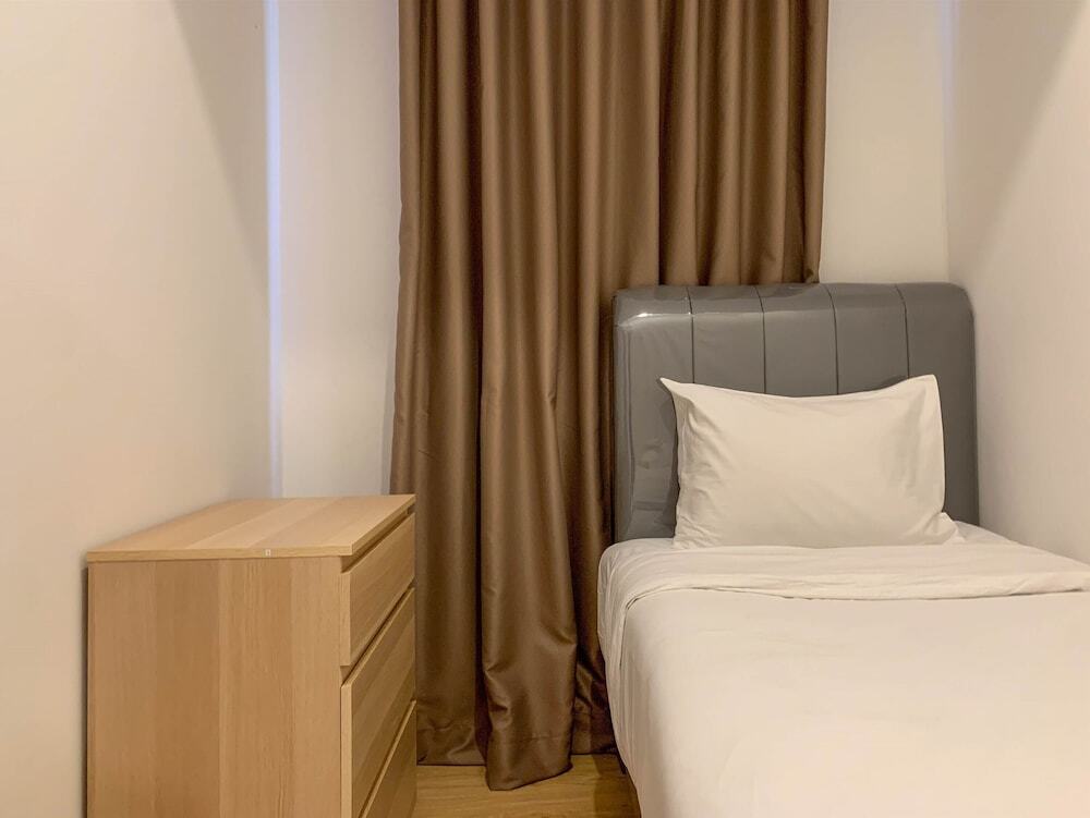 Южный Тангеранг: Warm And Cozy Living 2Br Tokyo Riverside Pik 2 Apartment