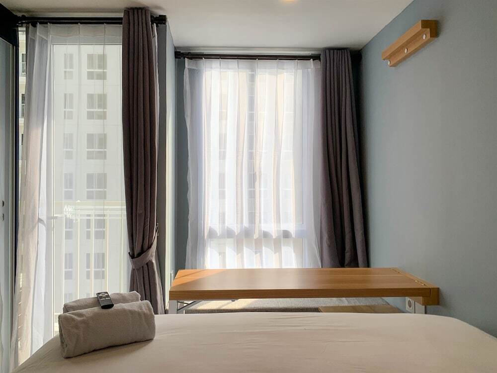 Южный Тангеранг: Cozy Studio At 31Th Floor Tokyo Riverside Pik 2 Apartment