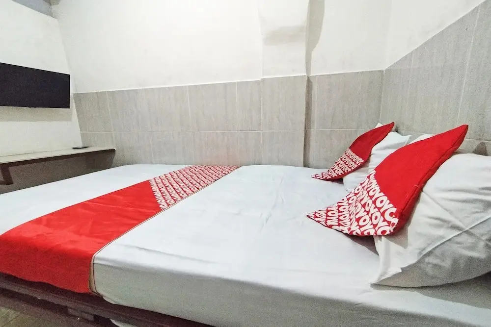 Джамби: OYO 92157 Benteng Kost