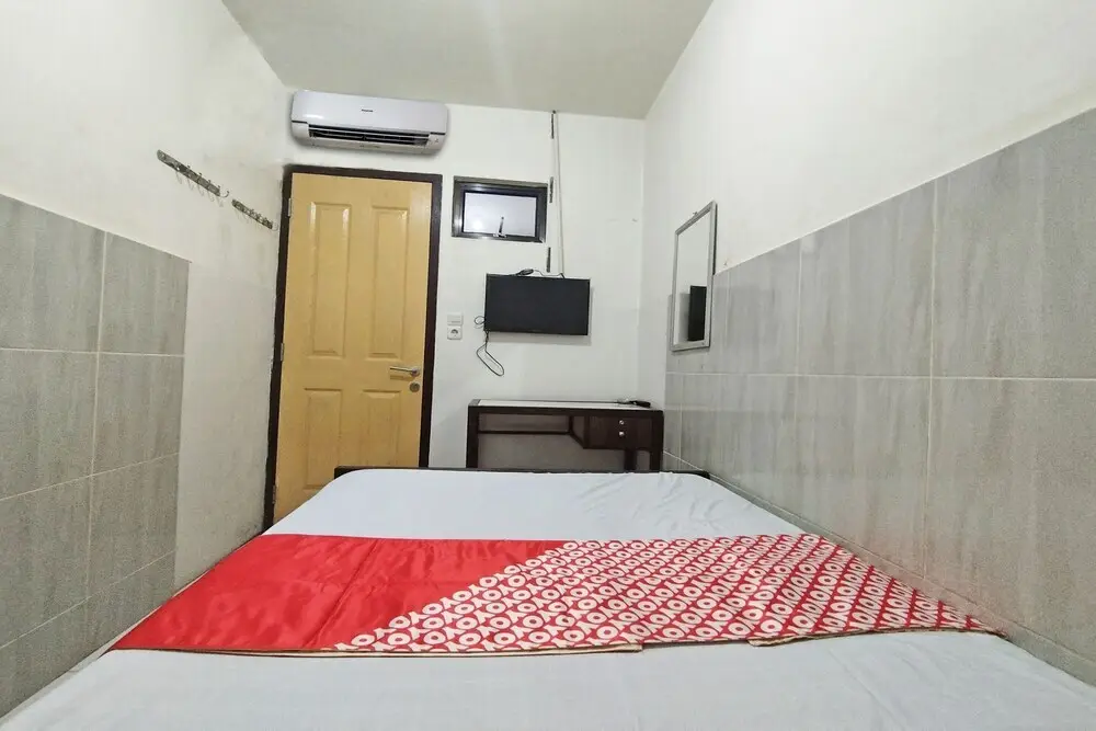 Джамби: OYO 92157 Benteng Kost