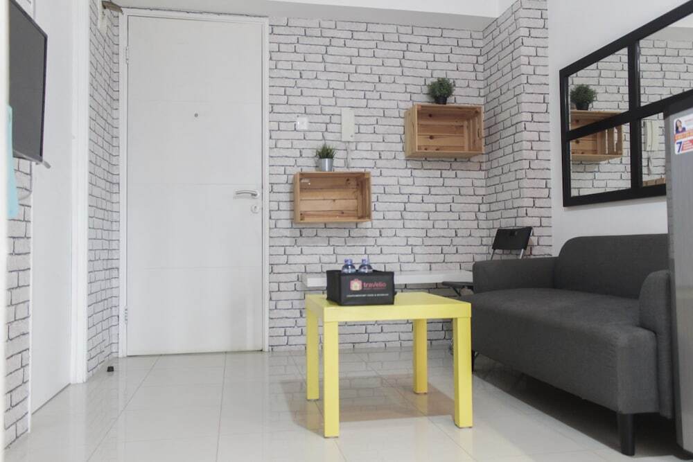 Джакарта: Minimalist And Enjoy 2Br At Bassura Apartment Near Bassura Mall