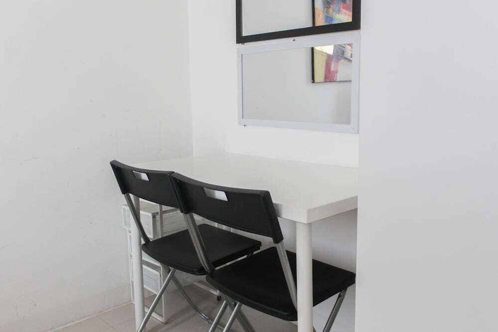 Джакарта: Minimalist And Enjoy 2Br At Bassura Apartment Near Bassura Mall