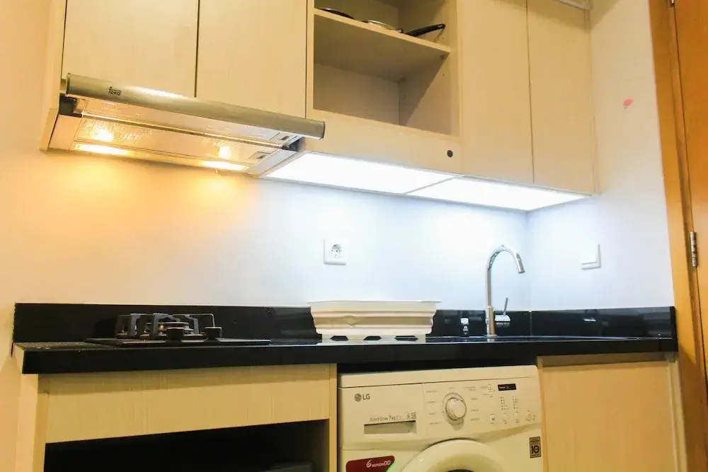 Джакарта: High Floor And Simple 1Br At The Mansion Apartment Kemayoran
