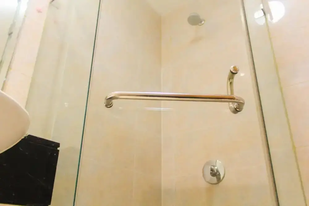 Джакарта: High Floor And Simple 1Br At The Mansion Apartment Kemayoran