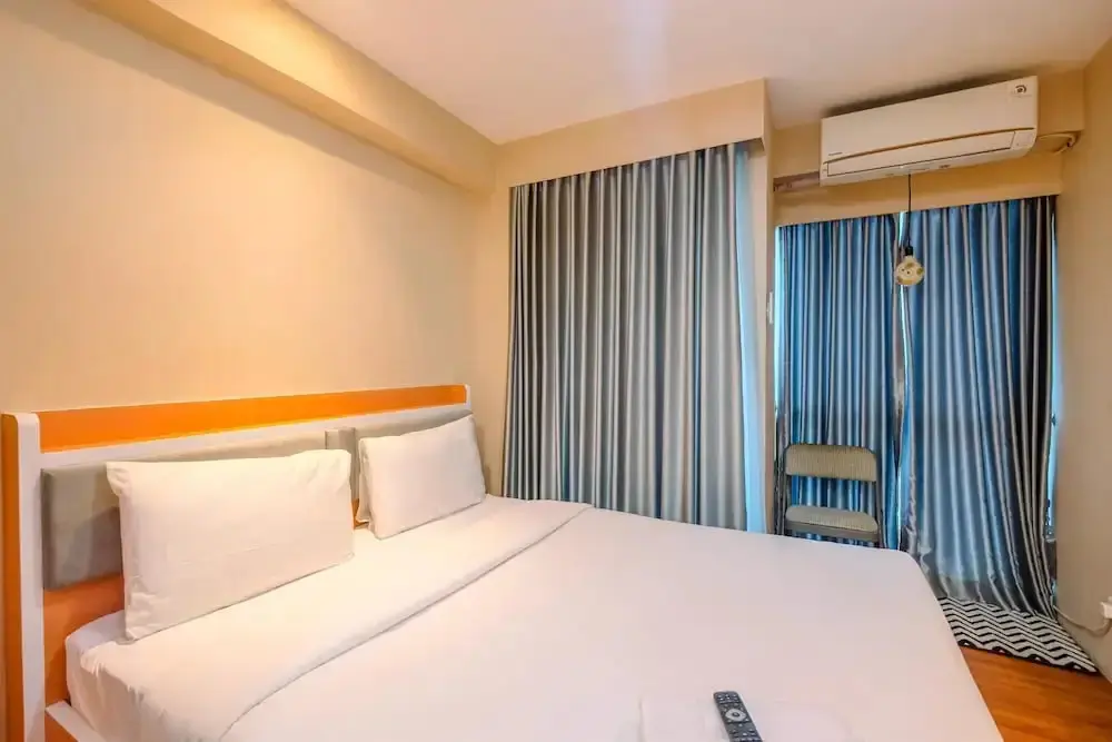 Джакарта: Comfort And Cozy Living Studio Room At Tifolia Apartment