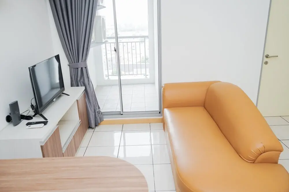 Legok: Simply And Cozy 3Br Apartment At M-Town Residence