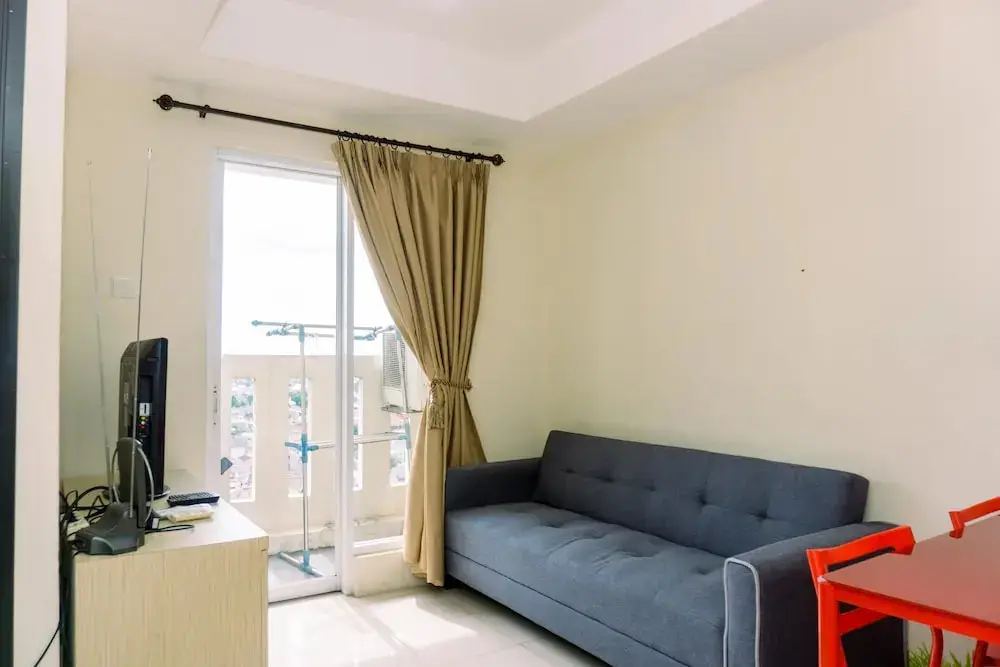 Джакарта: Combined Unit 1Br With Extra Room At Belmont Residence Puri