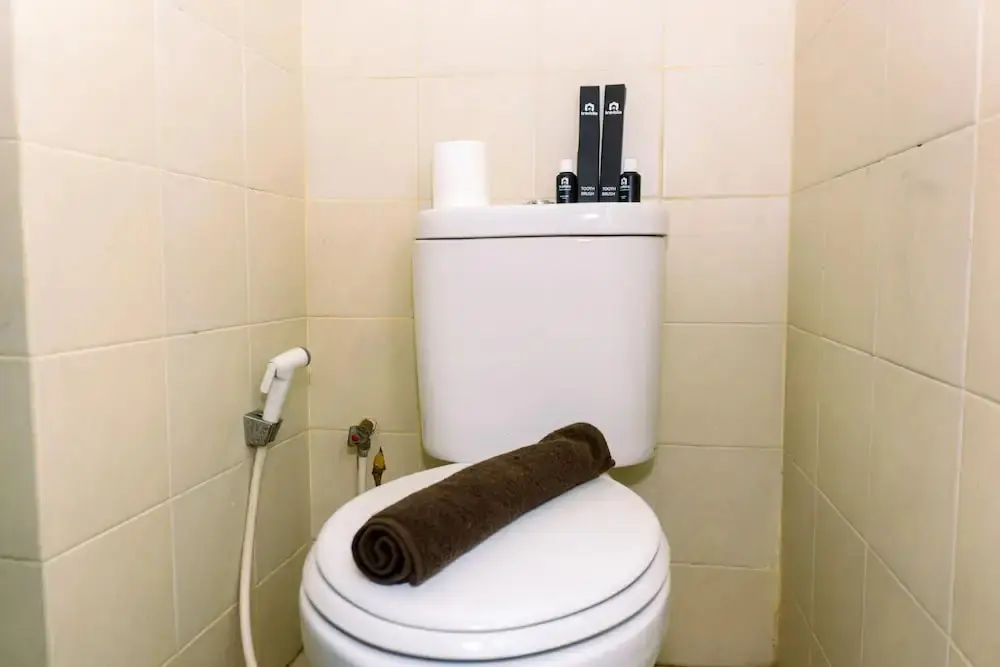 Джакарта: Combined Unit 1Br With Extra Room At Belmont Residence Puri