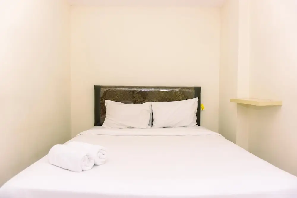 Джакарта: Combined Unit 1Br With Extra Room At Belmont Residence Puri