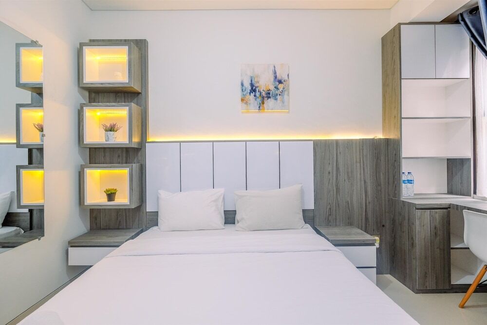 Депок: Great Choice And Comfortable Studio Transpark Cibubur Apartment