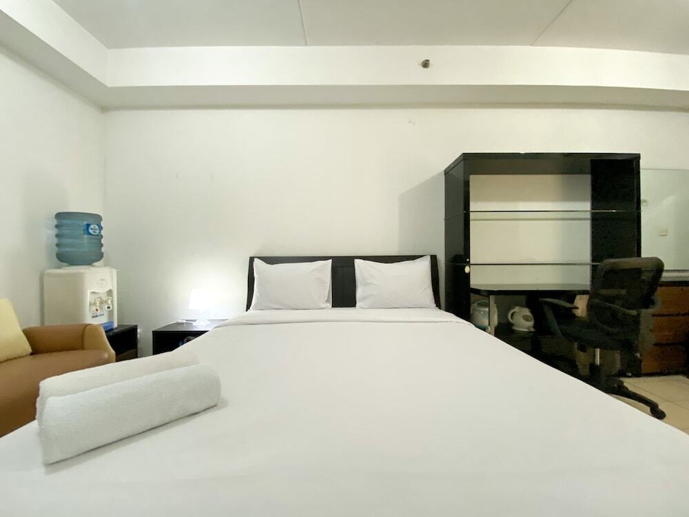 Чикаранг: Cozy Studio Apartment (No Kitchen) At Metropark Condominium Jababeka
