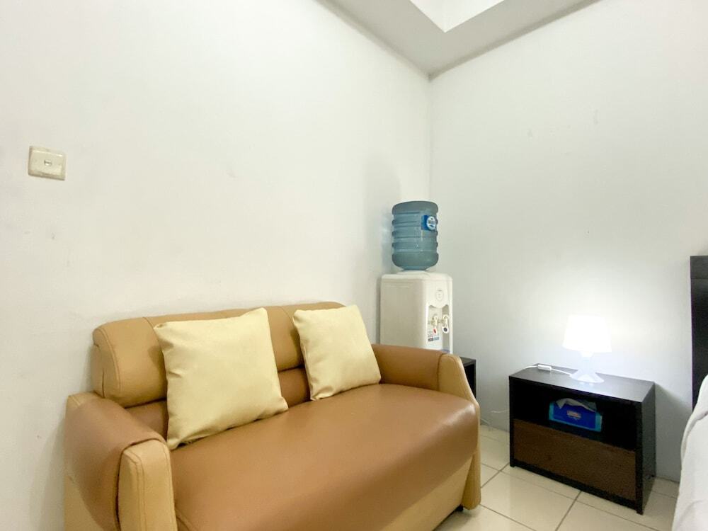 Чикаранг: Cozy Studio Apartment (No Kitchen) At Metropark Condominium Jababeka