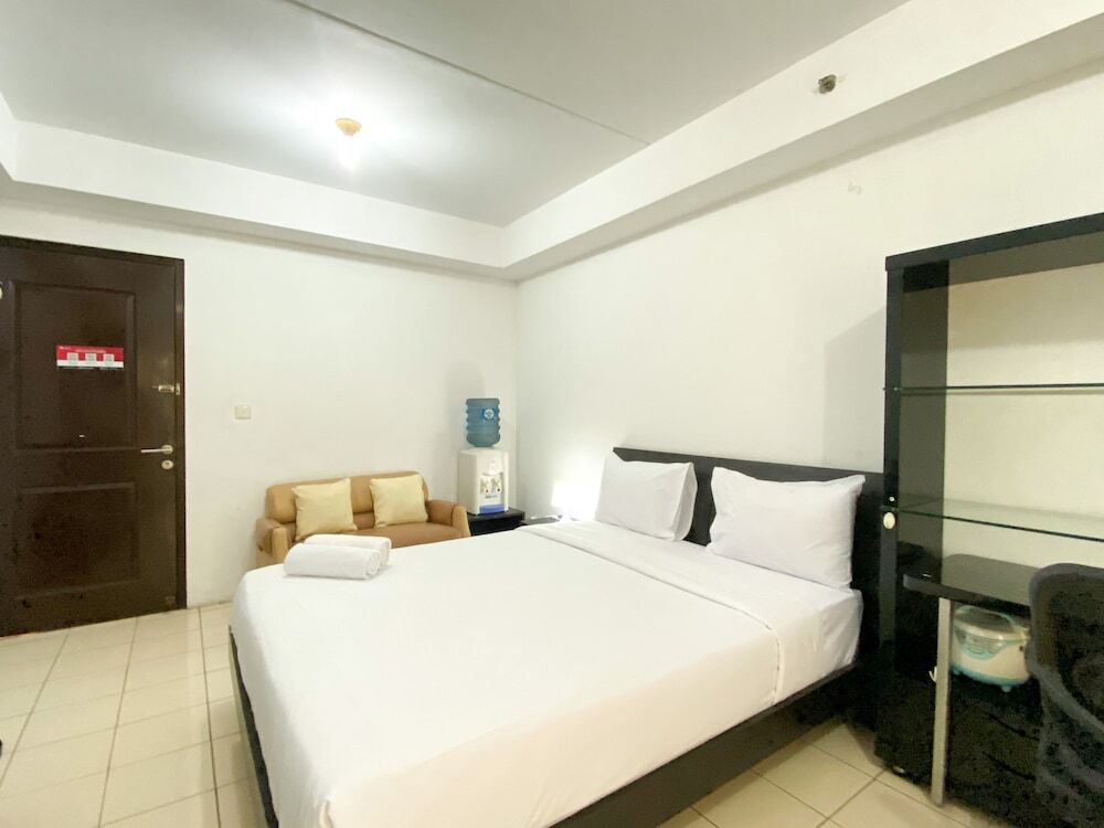 Чикаранг: Cozy Studio Apartment (No Kitchen) At Metropark Condominium Jababeka