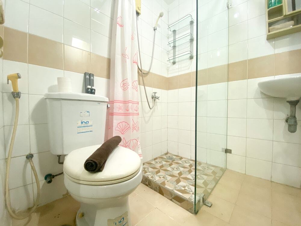 Чикаранг: Cozy Studio Apartment (No Kitchen) At Metropark Condominium Jababeka