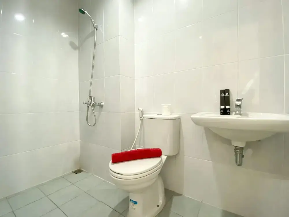 Бекаси: Enjoy Living Studio Room At Patraland Urbano Apartment