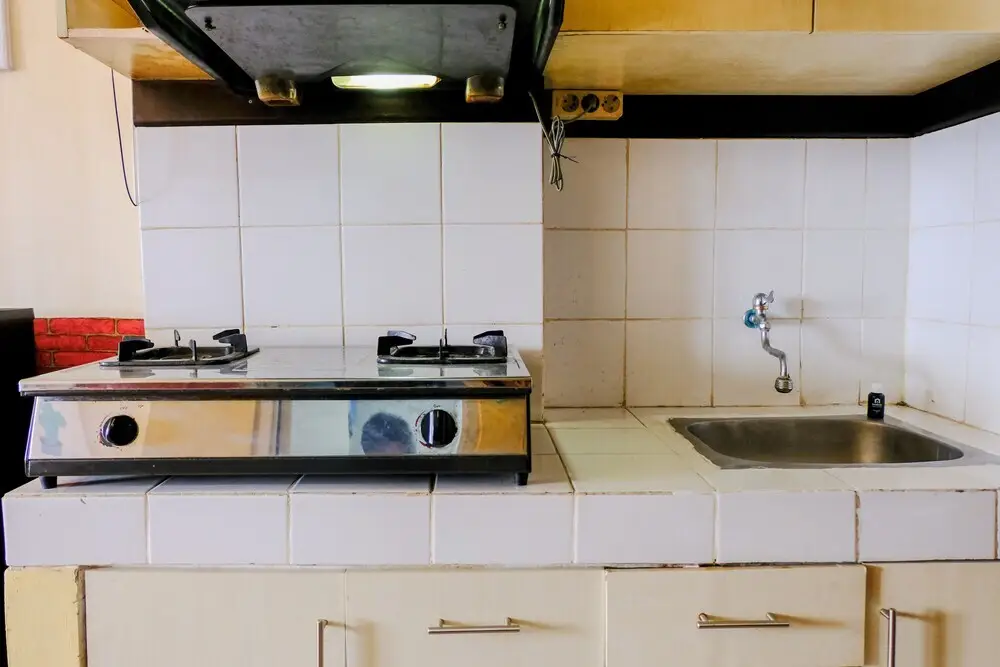 Бандунг: Good Deal Studio Room Apartment At Suites @Metro