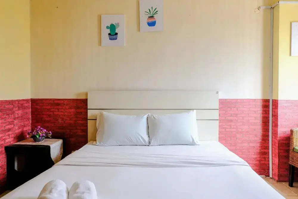 Бандунг: Good Deal Studio Room Apartment At Suites @Metro