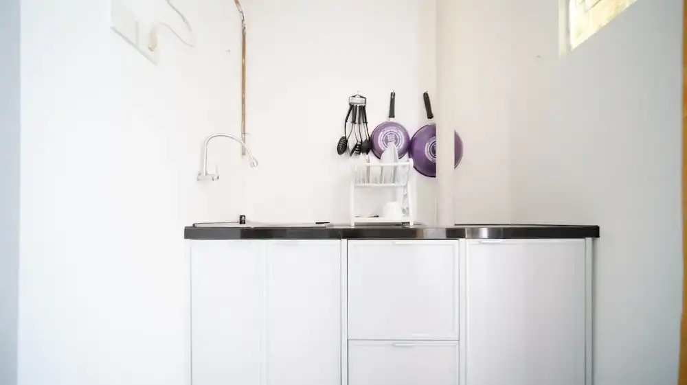 Сурабая: Homey Studio Apartment At Dian Regency