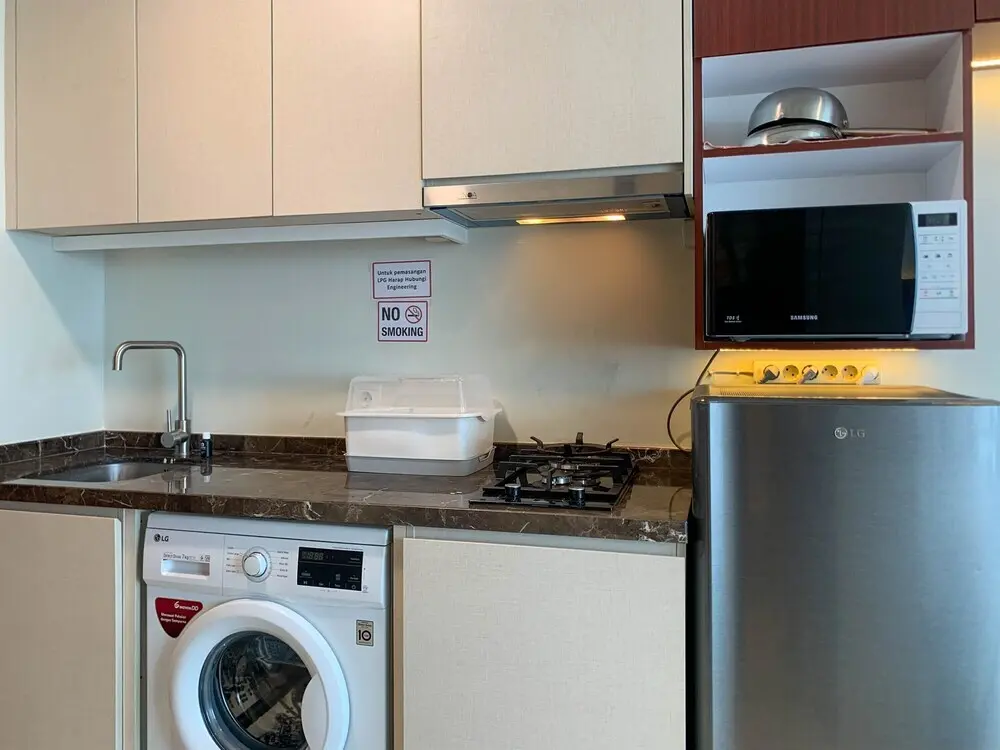 Джакарта: Nice Studio At 17Th Floor Green Sedayu Apartment