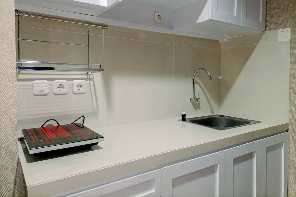 Ngaglik: Great Deal And Homey Studio Room Patraland Amarta Apartment
