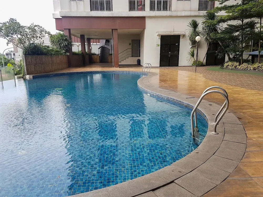 Южный Тангеранг: Modern Look And Comfortable 2Br Serpong Greenview Apartment