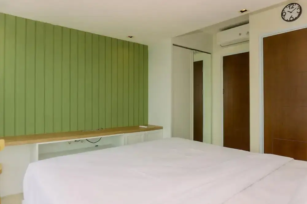 Джакарта: Great Deal 2Br Apartment Springhill Terrace Residence