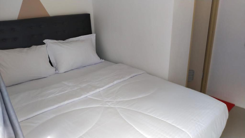 Джомбанг: D'Ariska Rooms Homestay