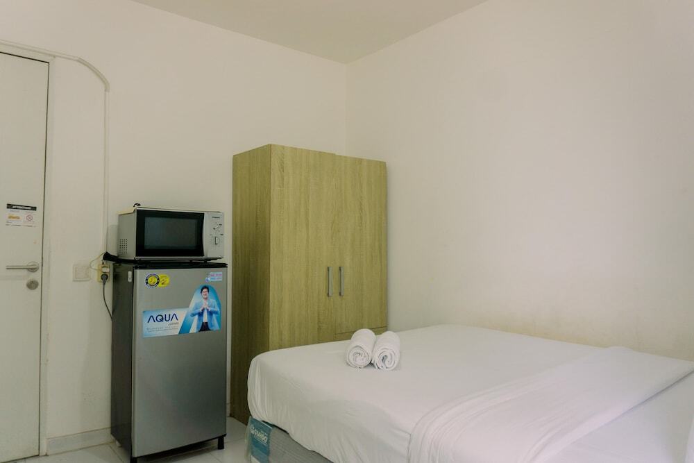 Тангеранг: Homey And Tidy Studio Room Aeropolis Apartment
