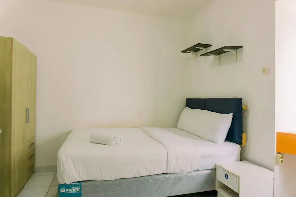 Тангеранг: Homey And Tidy Studio Room Aeropolis Apartment