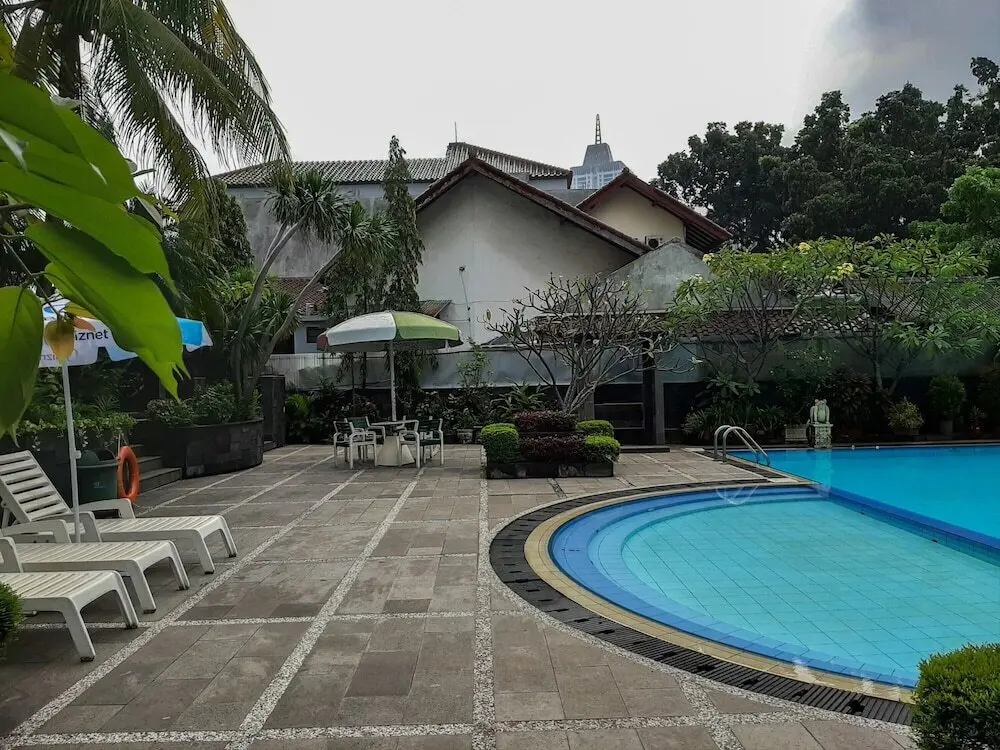 Джакарта: Spacious And Comfort 2Br With Maid Room At Permata Gandaria Apartment