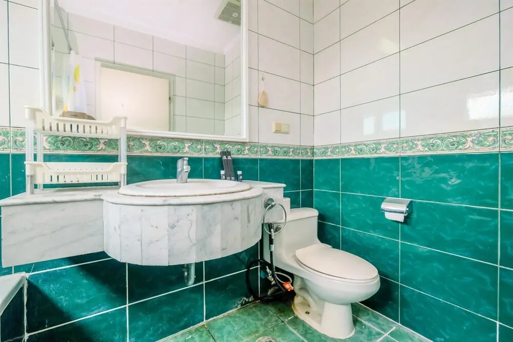 Джакарта: Spacious And Comfort 2Br With Maid Room At Permata Gandaria Apartment