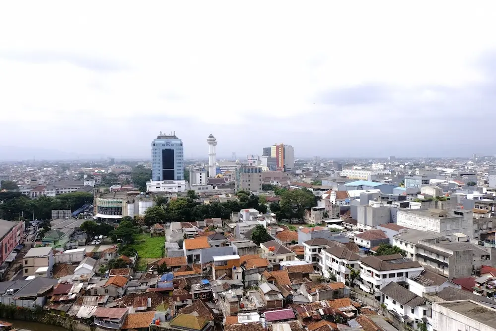 Бандунг: Homey And Cozy 3Br At Braga City Walk Apartment
