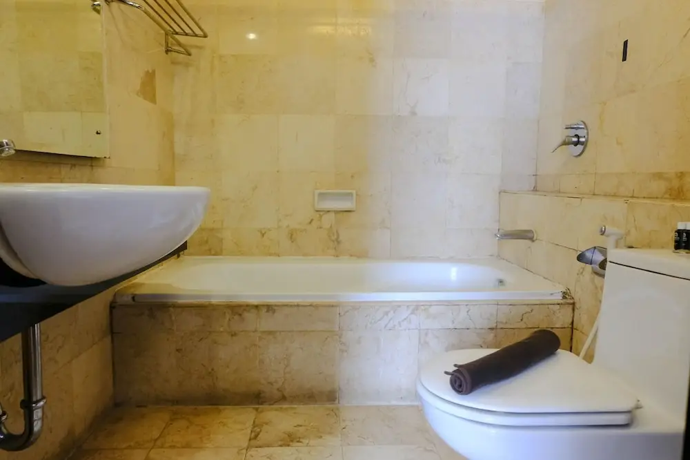 Бандунг: Homey And Cozy 3Br At Braga City Walk Apartment