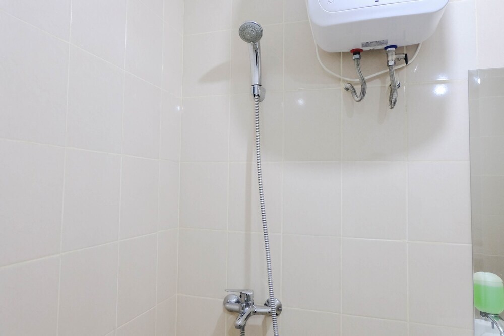 Бандунг: Good Deal 1Br Apartment At Parahyangan Residence