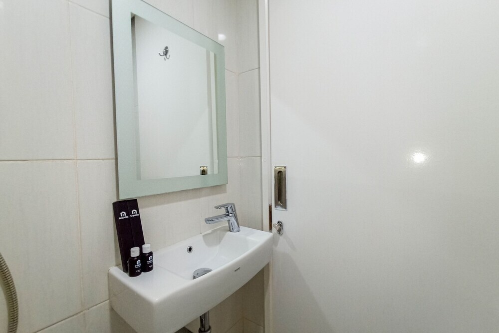 Джокьякарта: Cozy Studio At Barsa City Apartment