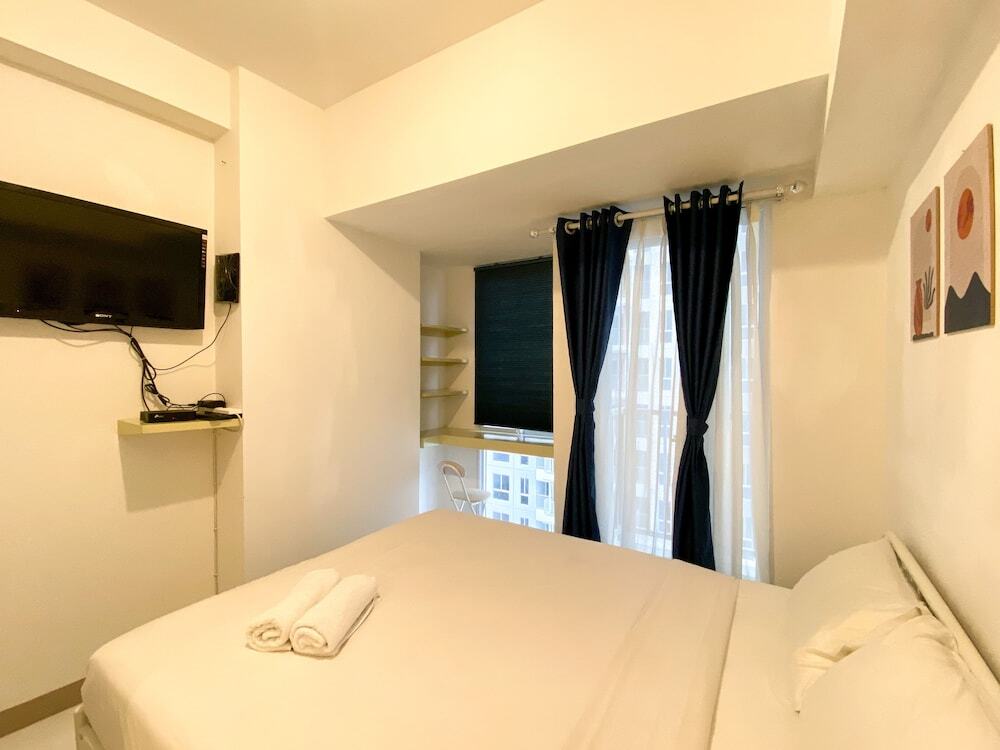 Южный Тангеранг: Homey And Enjoy Living Studio Tokyo Riverside Pik 2 Apartment