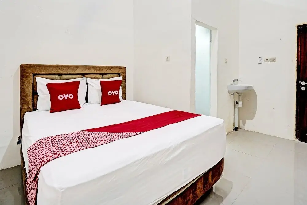 Ламонган: OYO 91653 Grand Syariah Hagawa Lamongan  Near SPORT CENTER LAMONGAN