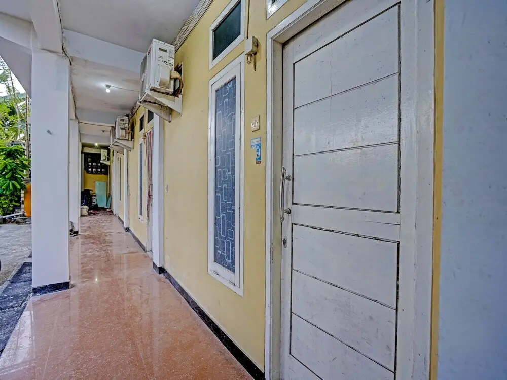 OYO 91653 Grand Syariah Hagawa Lamongan  Near SPORT CENTER LAMONGAN — фото 1