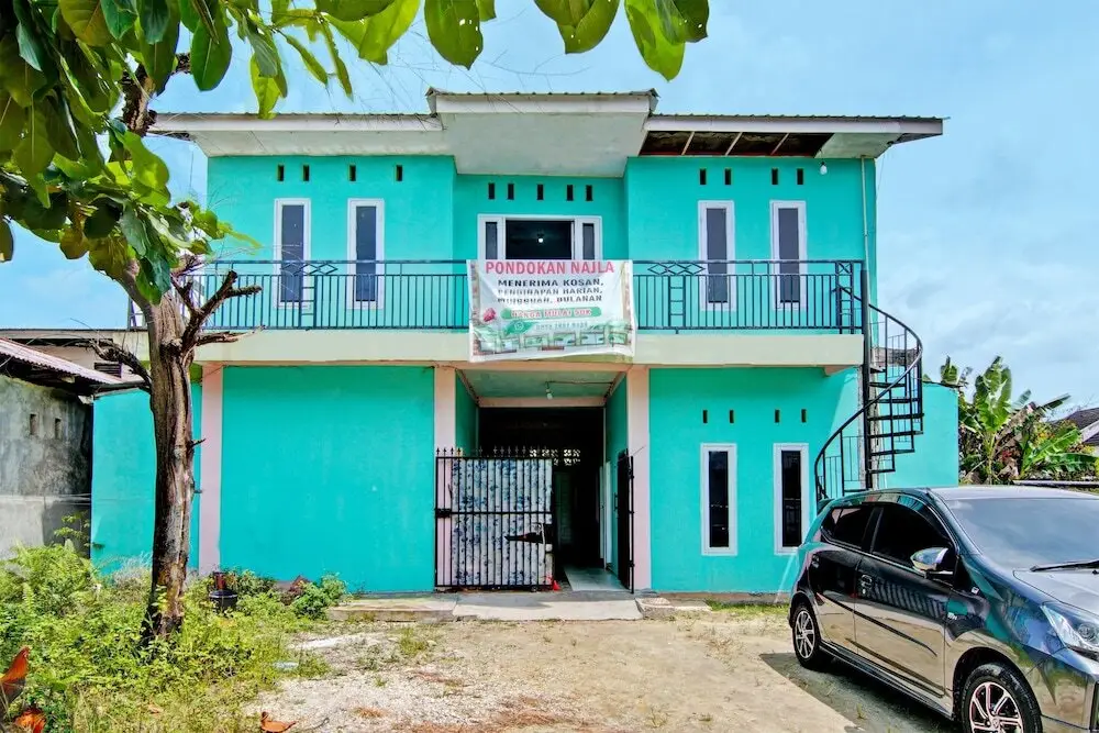 Пеканбару: SPOT ON 91918 Najla Guest House Syariah