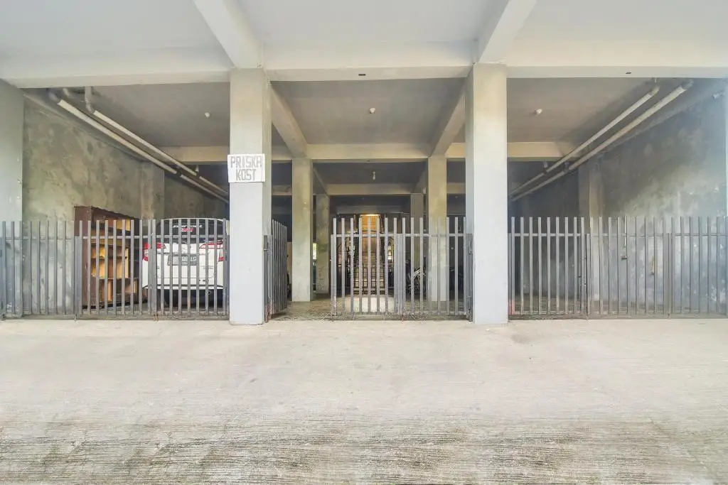carousel image 0