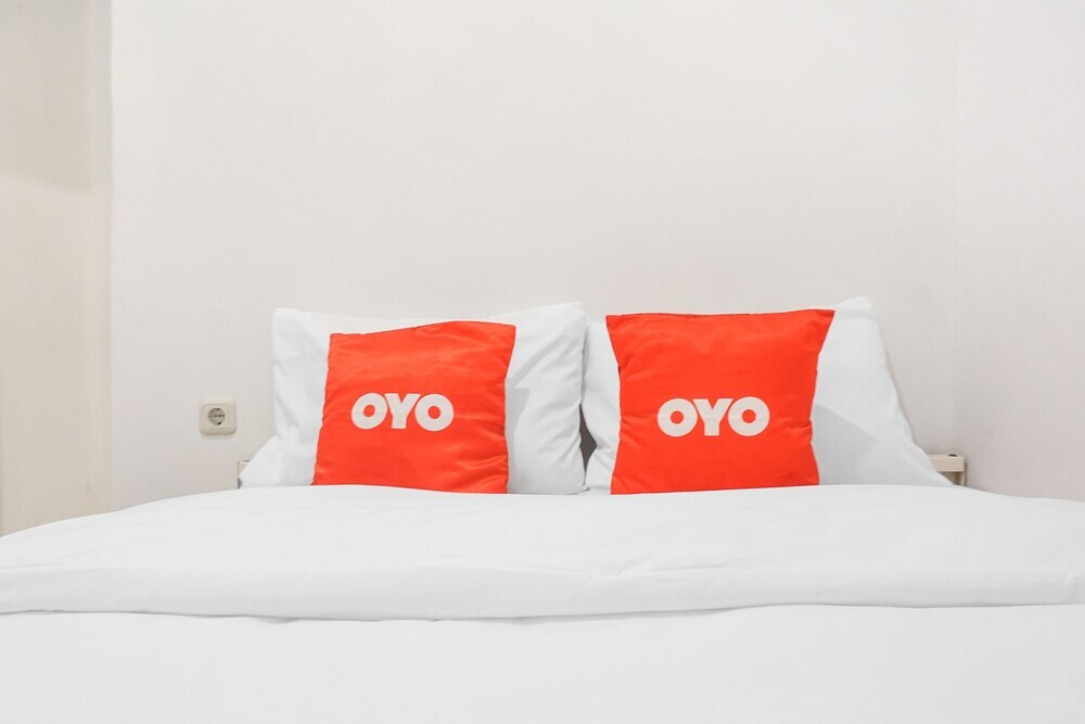 Джакарта: Super OYO 91074 Stariez Senen Syariah