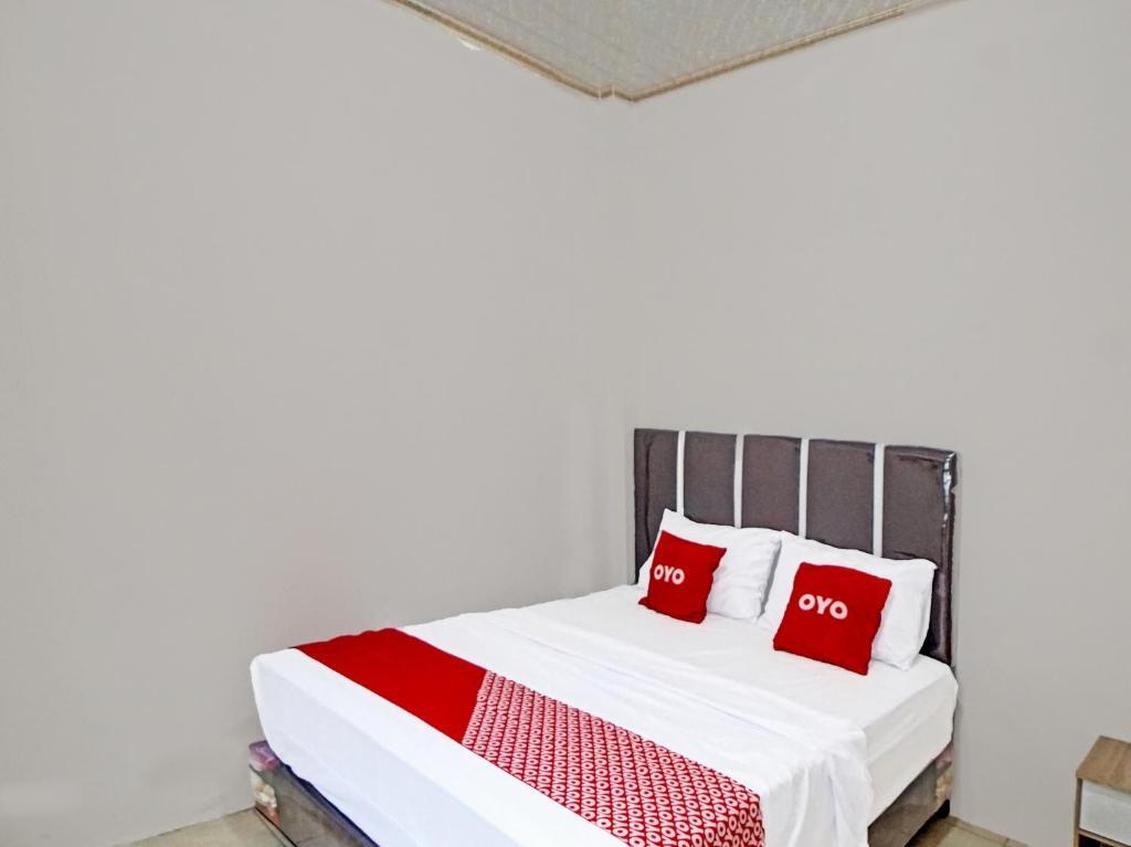 Медан: OYO 91509 Unggul Kost