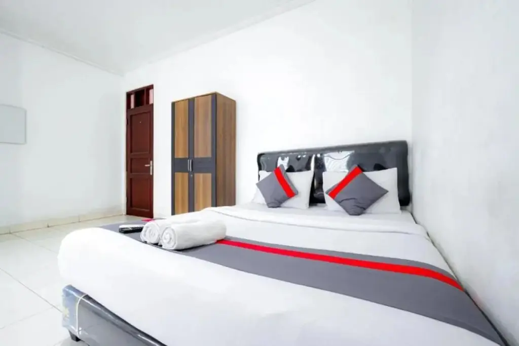 Джакарта: Super OYO 91535 J&b Rooms Tomang