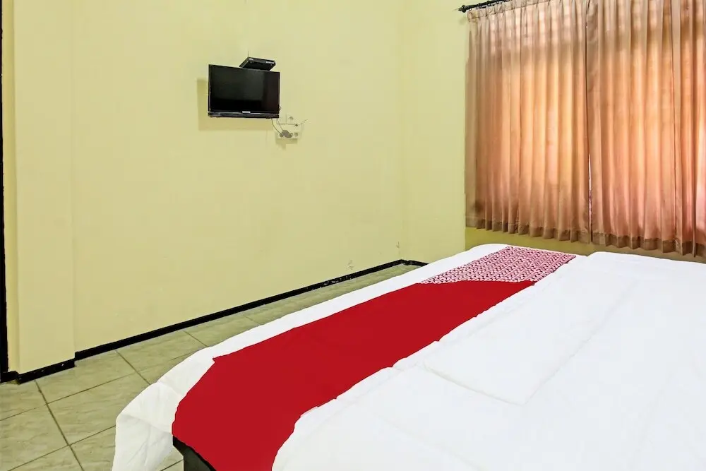 Матарам: OYO 92001 Unram Guest House