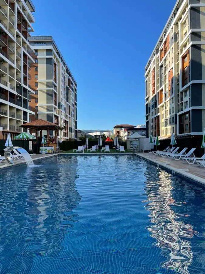Дагомыс: Апартаменты Sea House в 70м от моря