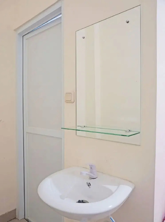 Южный Тангеранг: Capital O 91790 S1 Residence