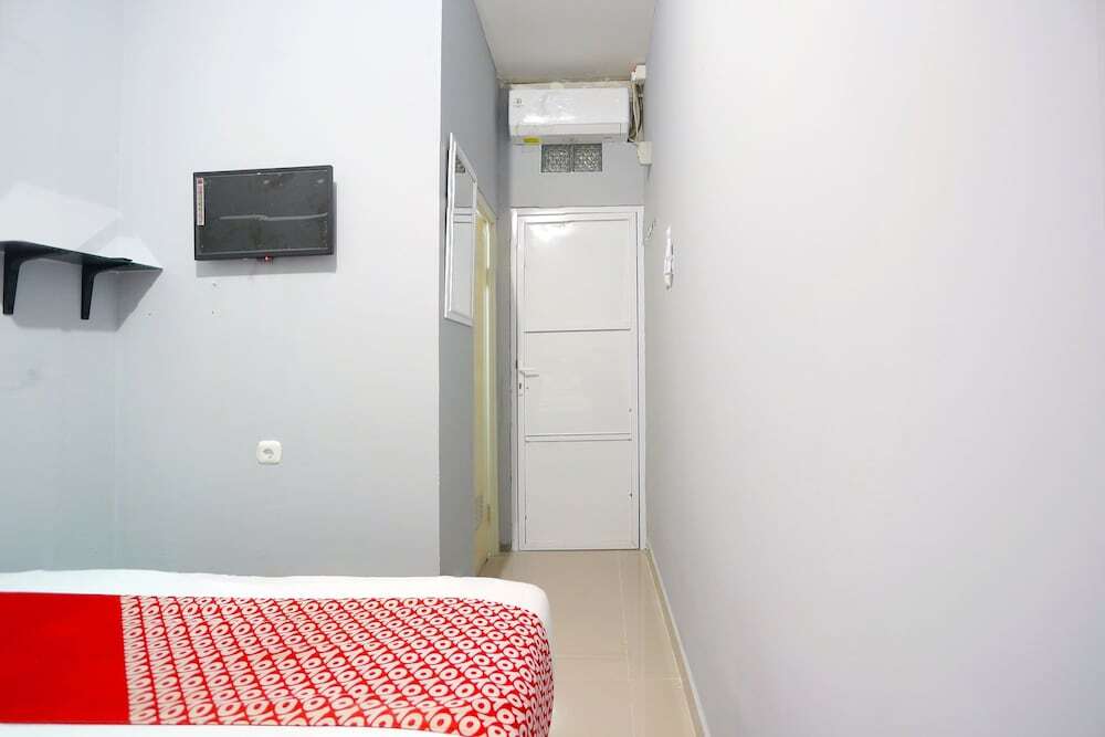 Джакарта: OYO 90848 J&b Rooms Bekasi
