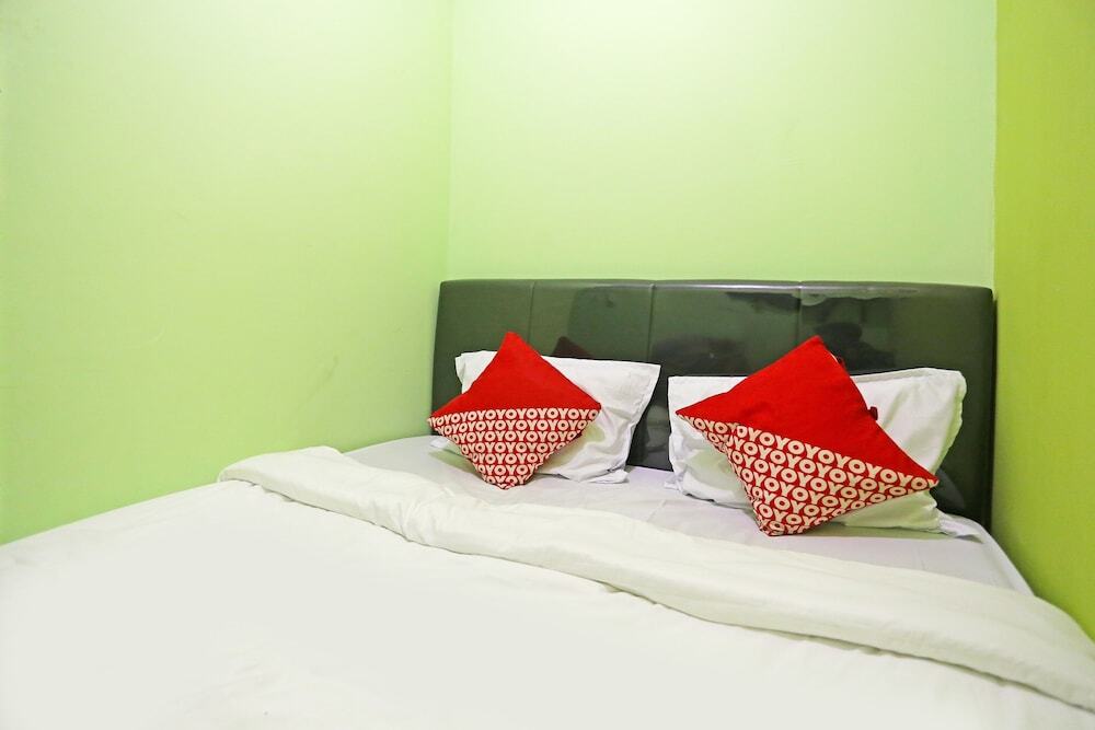 Джакарта: OYO 90848 J&b Rooms Bekasi