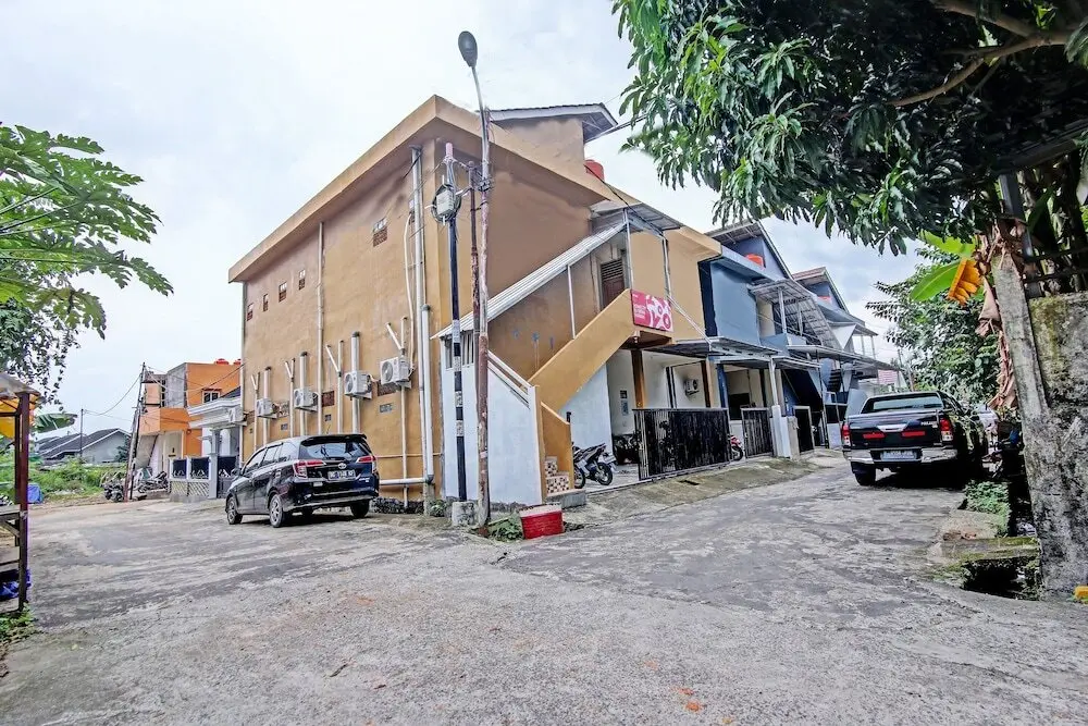 Палембанг: OYO Life 91268 Homestay Bu Erma Syariah