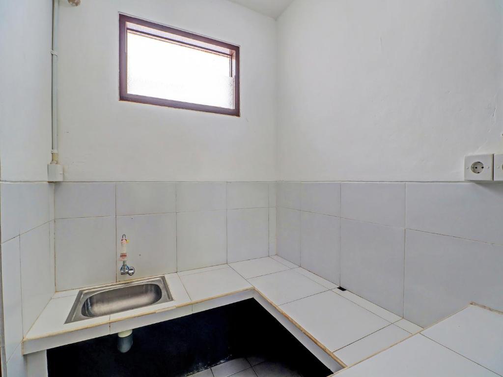 Денпасар: OYO 91971 Hotel Puri Sokasati